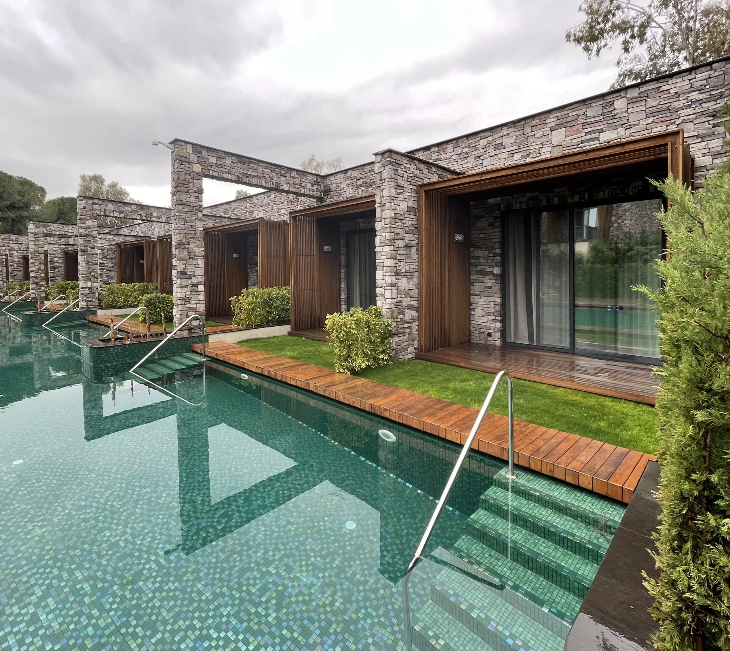 Lagoon Suites